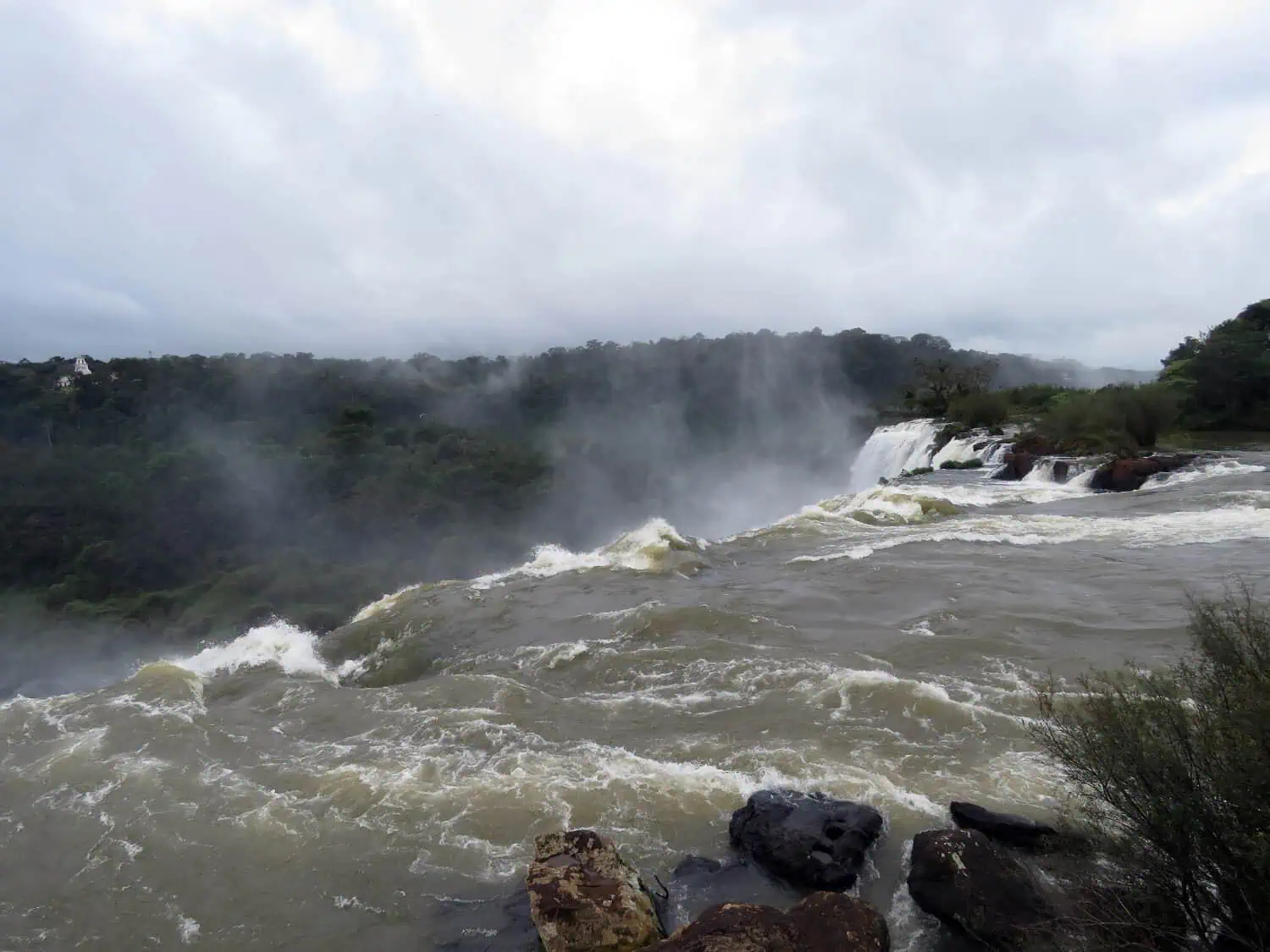 temporali in Argentina_2605-2 - El clima en Argentina: alerta por tormentas fuertes y granizo en el AMBA